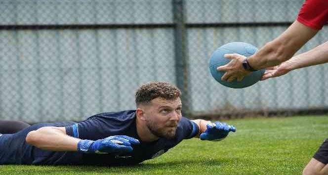 Rizespor yeni sezonun antrenmanlarını günde çift antrenmanla sürdürüyor