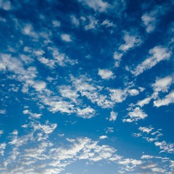 resized_7e982-525c6560gokyuzunedenmavidir